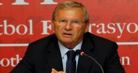 Zekeriya Alp; Aziz Yıldırım iddiasını kanıtlasın MHK başkanlığını bırakırım 2 zekeriya-alp-aziz-yildirim-iddiasini-kanitlasin-mhk-baskanligini-birakirim-futbolistan