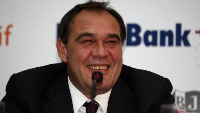 Futbol Cafe’ye Demirören darbesi ! 1 Beşiktaş Yıldırım Demirören, Fulya Projesi’yle ilgili kendisine en sert muhalefeti yapan bir Futbol Cafe programıyla ilgili Radyospor’a gitti.