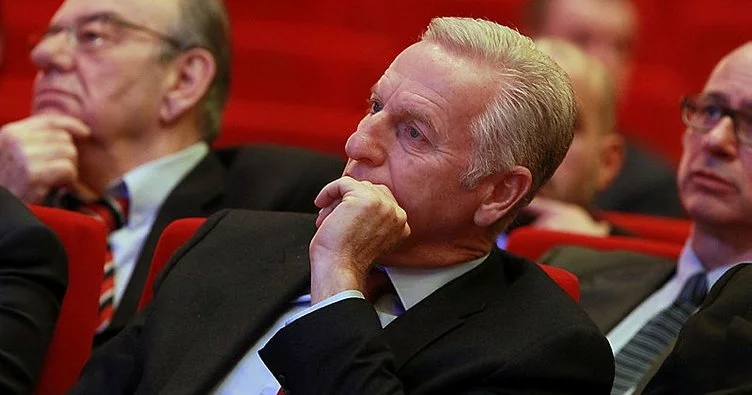 "Demirören'e güvenim tam" diyen Ali Dürüst istifadan vazgeçti! 9 "Demirören'e güvenim tam" diyen Ali Dürüst istifadan vazgeçti!