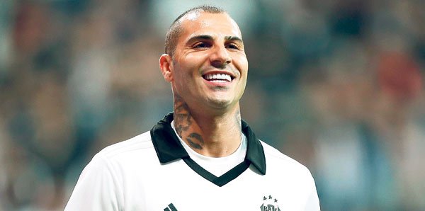 Beşiktaş kararını değiştirdi... Quaresma yeniden kadroda!