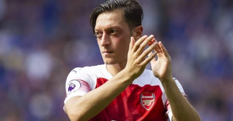 Dünya Mesut Özil'in hareketini konuşuyor! 7 Dünya Mesut Özil'in hareketini konuşuyor!