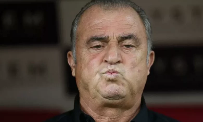 Fatih Terim Lisesi öğrencileri toplu ibadet ediyorlar! 1 Fatih Terim
