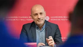 Cüneyt Çakır Haberleri ve Cüneyt Çakır ile ilgili önemli ve en özel gelişmeleri Futbolistan Cüneyt Çakır Haber sayfasından takip edebilirsiniz.