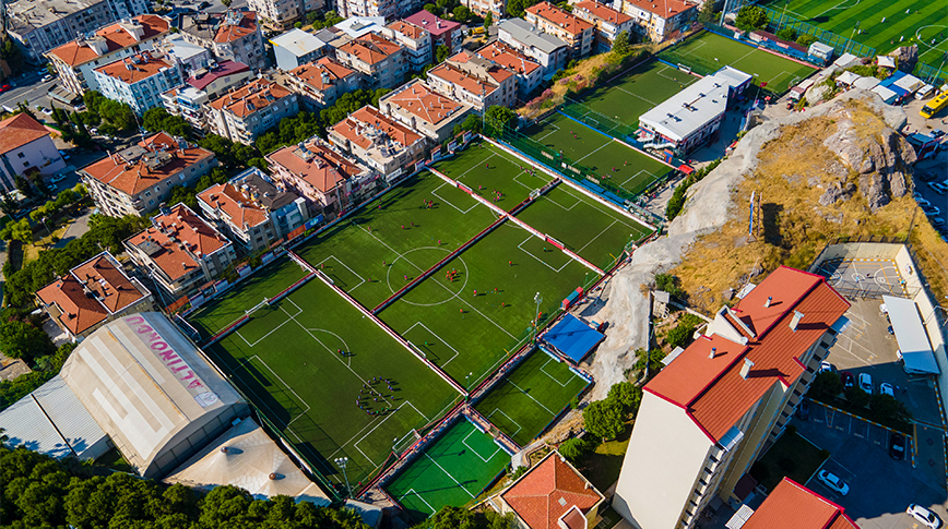 Türk Futbolunun Önemli Kulübü Altınordu Altyapısını Kapattı. İzmir Üzgün
