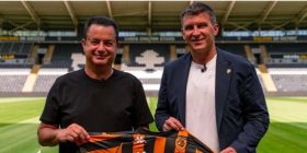 Acun Ilıcalı ve Sergej Jakirovic ikilisi Hull City ile Premier Lige yükselerek tarih yazdı.