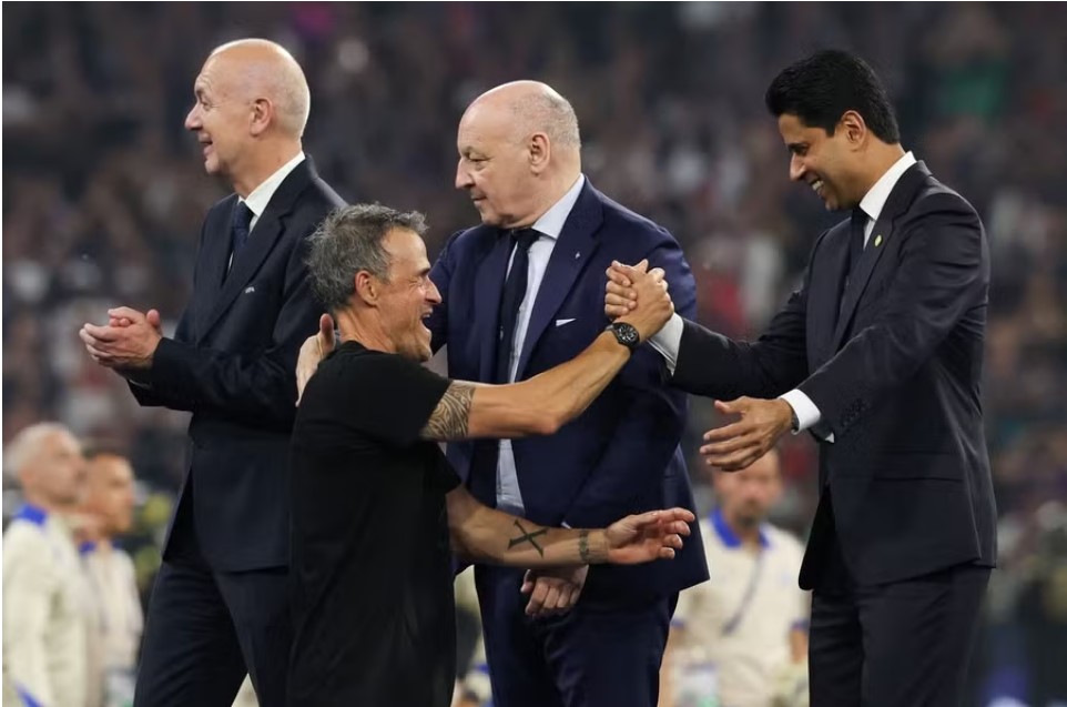 Luis Enrique PSG: Hedef üst üste üçüncü Şampiyonlar Ligi zaferi 2 Luis Enrique PSG zaferleri başkan Nasser Al-Khelaifi'yi de çoşturdu.