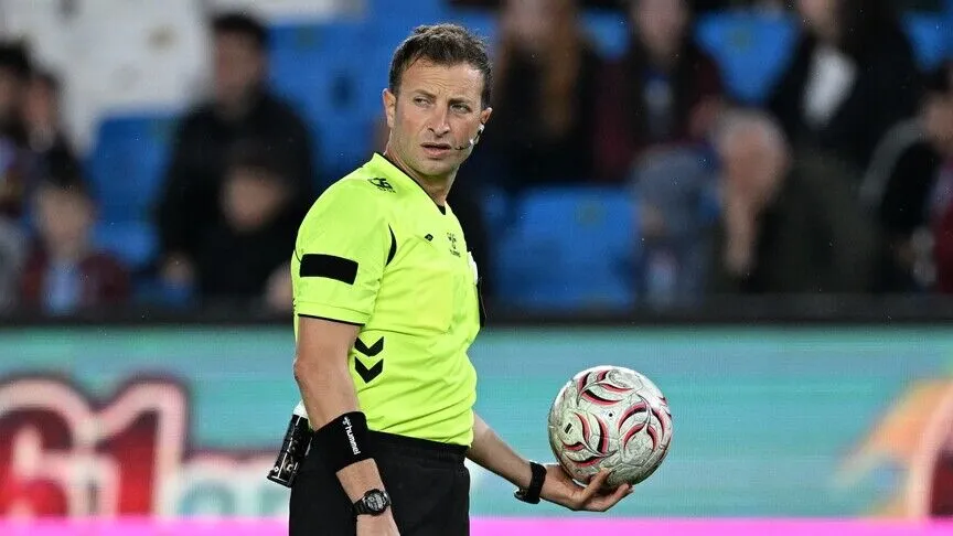 MHK Soruşturmasında Karar: Süper Lig Hakemi Yasin Kol ve Yardımcı Hakem Göktuğ Hazar Erel Tutuklandı 2 Süper Lig hakemi Yasin Kol, MHK soruşturması kapsamında çıkarıldığı mahkemece tutuklandı.