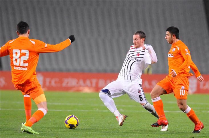 Beşiktaş'tan erken veda 1 9e1c8cbb 647f 4baa ba87 8385565abe03 galeri