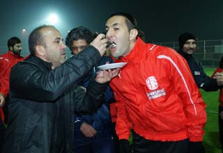 antalyasporlunecatiatesgalatasarayda futbolistan 03 ocak 20111