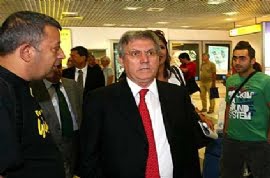 Aziz Yıldırım yine gazetecilere saldırdı! 1 azizzzz