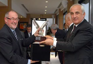Beşiktaş'tan Rapid Wien ve UEFA yetkililerine yemek 1 besiktasuefayemek