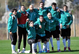 Bursaspor, İstanbul BŞB'yi yenmenin hesaplarını yapıyor 1 bursasporantalyakampi futbolistan 12 ocak 2011
