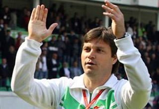 Bursaspor'da forvet arayışları sürüyor 1 bursasporforvetarayisinda futbolistan 03 ocak 2011