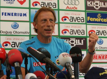 Daum, Mehmet Topuz'un gönlünü aldı 1 daum basin toplantisi