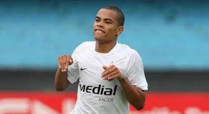 Dentinho: Fenerbahçe'ye koşa koşa gelirim 1 dentinho yatay