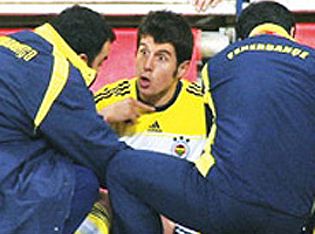 Yine Emre Belözoğlu yine kavga 1 emre kafa kesme