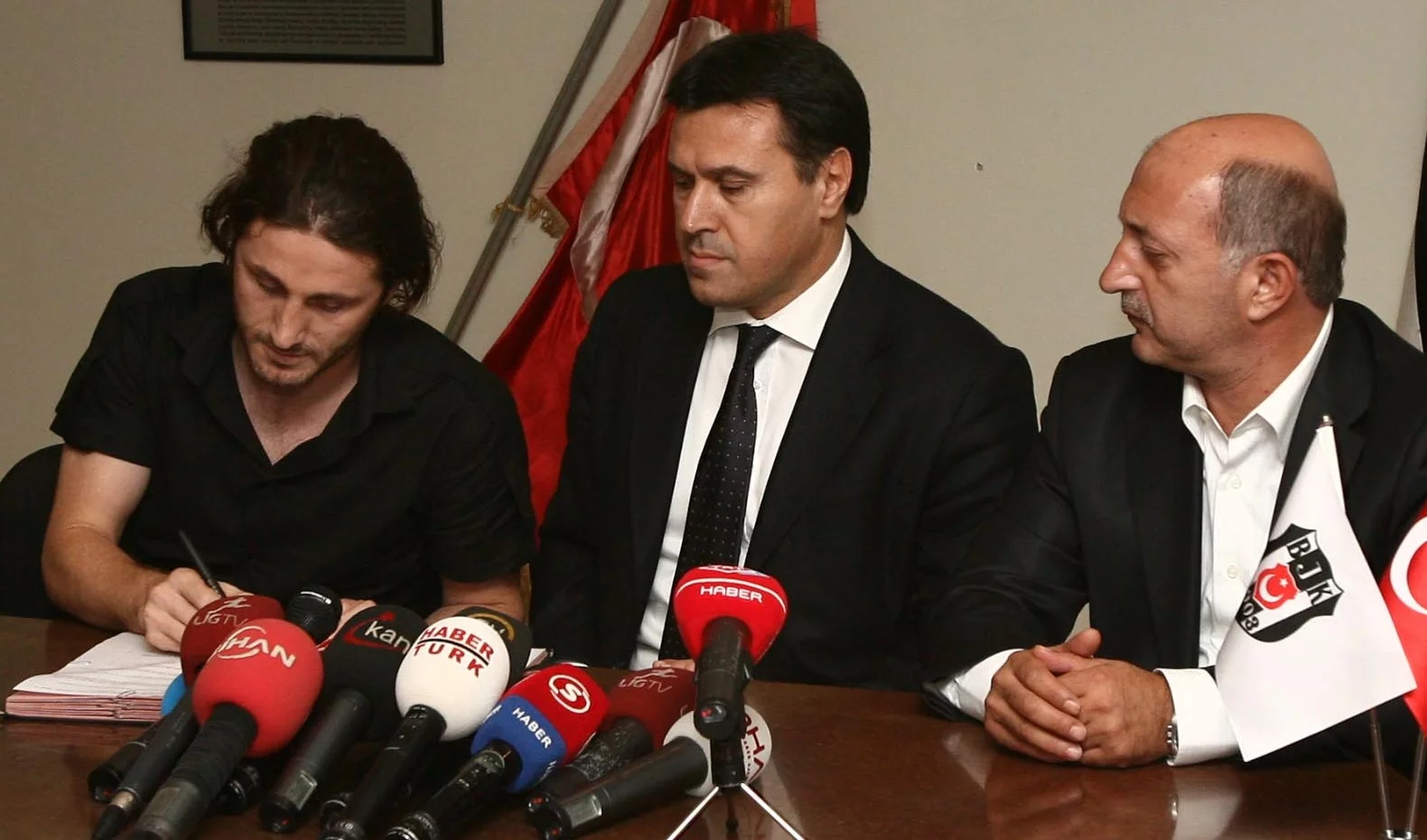 Fatih Tekke: Beşiktaş'a katkıda bulunmak için bana yakışanı yapacağım!.. 1 fatihtekke1 e1283433559753