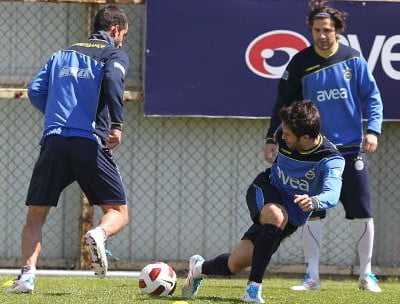 fenerbahcede gokhan gonul antrenmana cikti e1303396879441