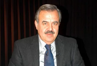 Bursaspor İkinci Başkanı Haluk Özkıyıcı; Servet'i ne yapalım 1 halukozkiyici futbolistan 20 aralik 2010