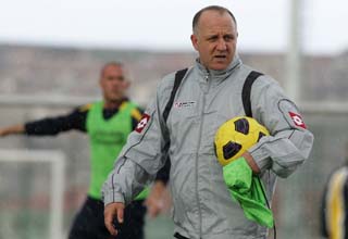 mesut bakkal ankaragucu ilk antrenman2