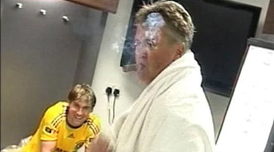 Guus Hiddink ve Almanya’daki dönerciler! 1 sigara hiddink