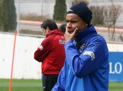 Trabzonspor Yönetimi 'nden Jaja 'ya uyarı geldi 1 trabzonspordan jajaya uyari geldi e1301405674416
