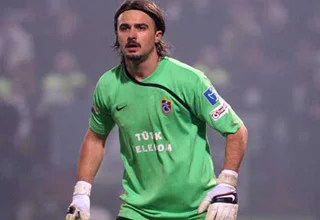 Trabzonsporlu kaleci Onur milli takım kadrosundan çıkarıldı 1 trabzonsporlu onur milli takim kadrosundan cikarildi