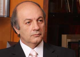 tuncay ozilhan1