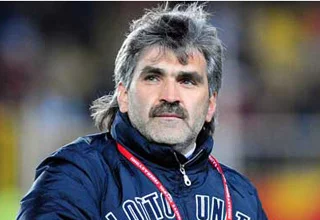 Uğur Tütüneker; Galatasaray'ın transferleri tartışılır 1 ugurtutuneker futbolistan 21 aralik 2010