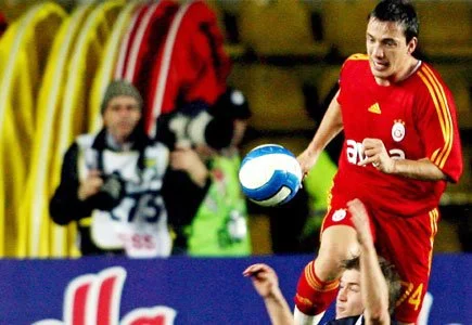 Volkan Yaman resmen Eskişehirspor'da 1 volkan yaman
