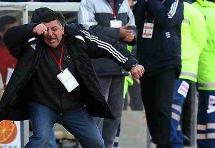 Yılmaz Vural zehirlendi! 1 yilmazvural